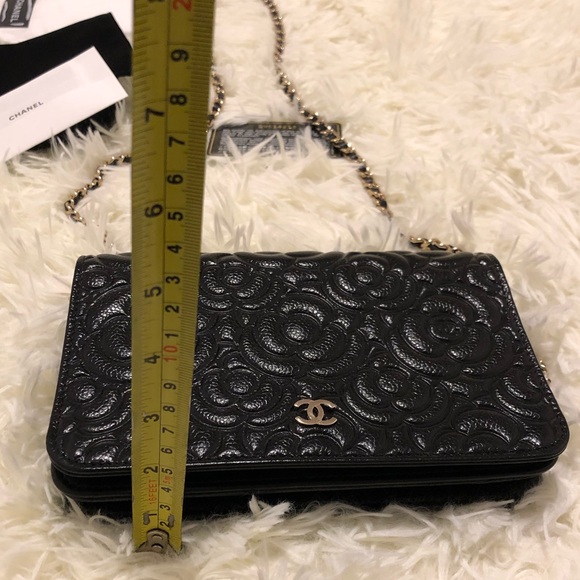 Chanel Camellia Wallet On Chain (extra pictures) sold - Picture 4 of 13